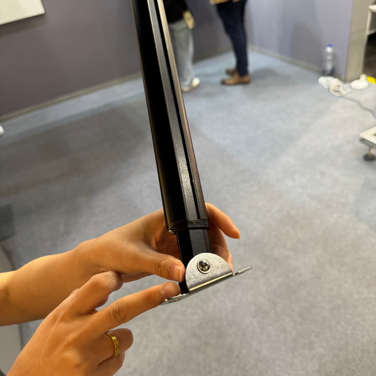 Why doesn’t my awning fit the Anchor Plate 2.0 and how can I adapt it?